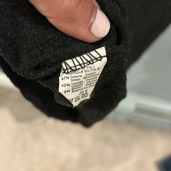 Brandy Melville Black T-shirt with White Collar - Picture 5 of 5